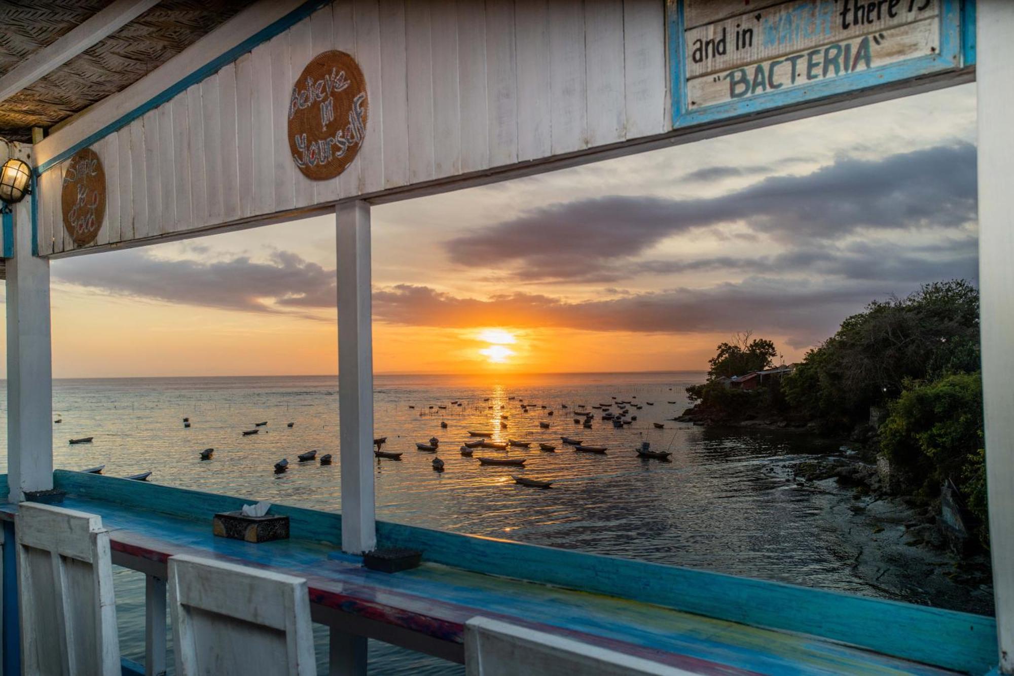Tawe Ocean Blue Villa Lembongan Esterno foto