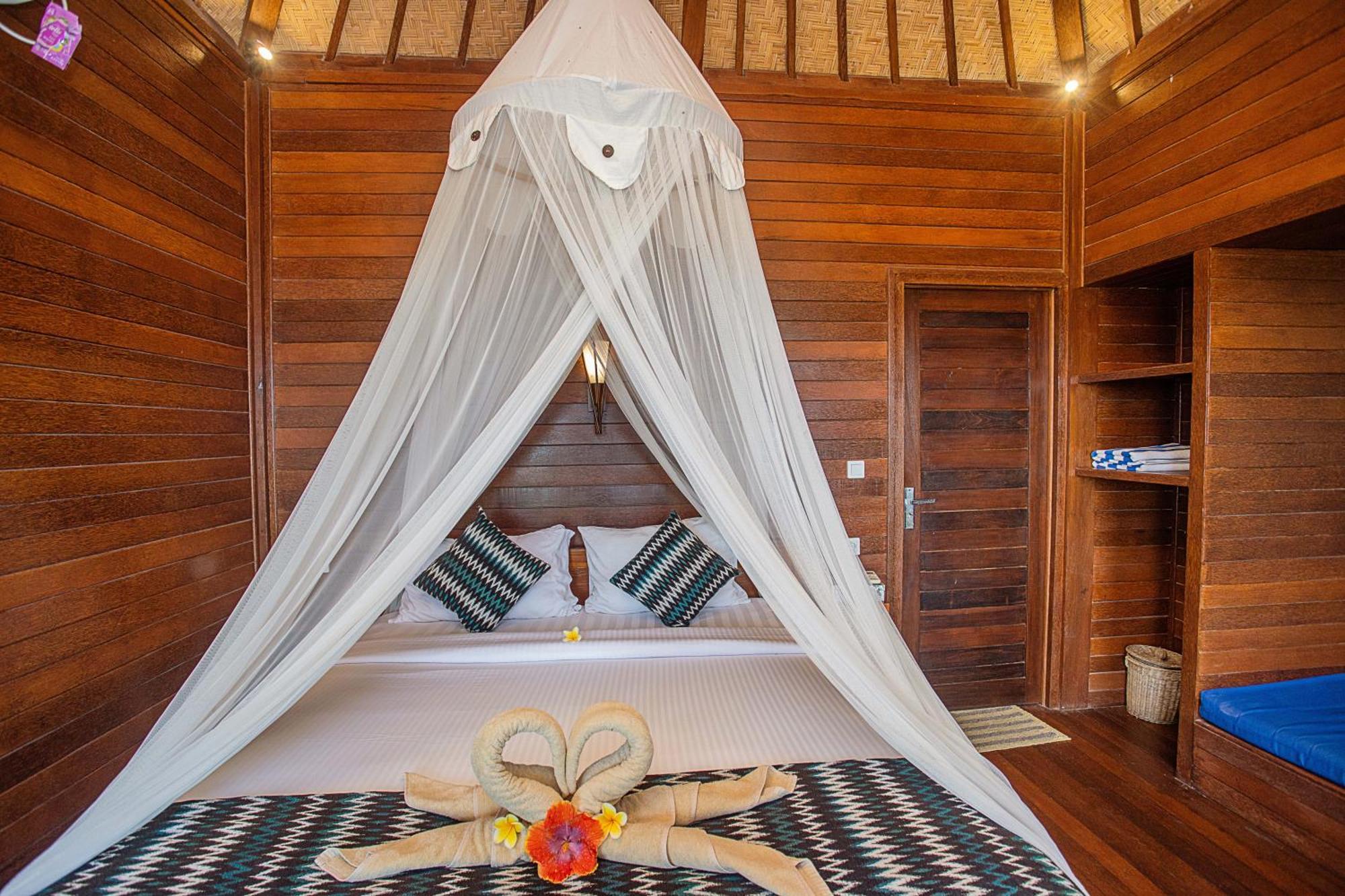 Tawe Ocean Blue Villa Lembongan Esterno foto