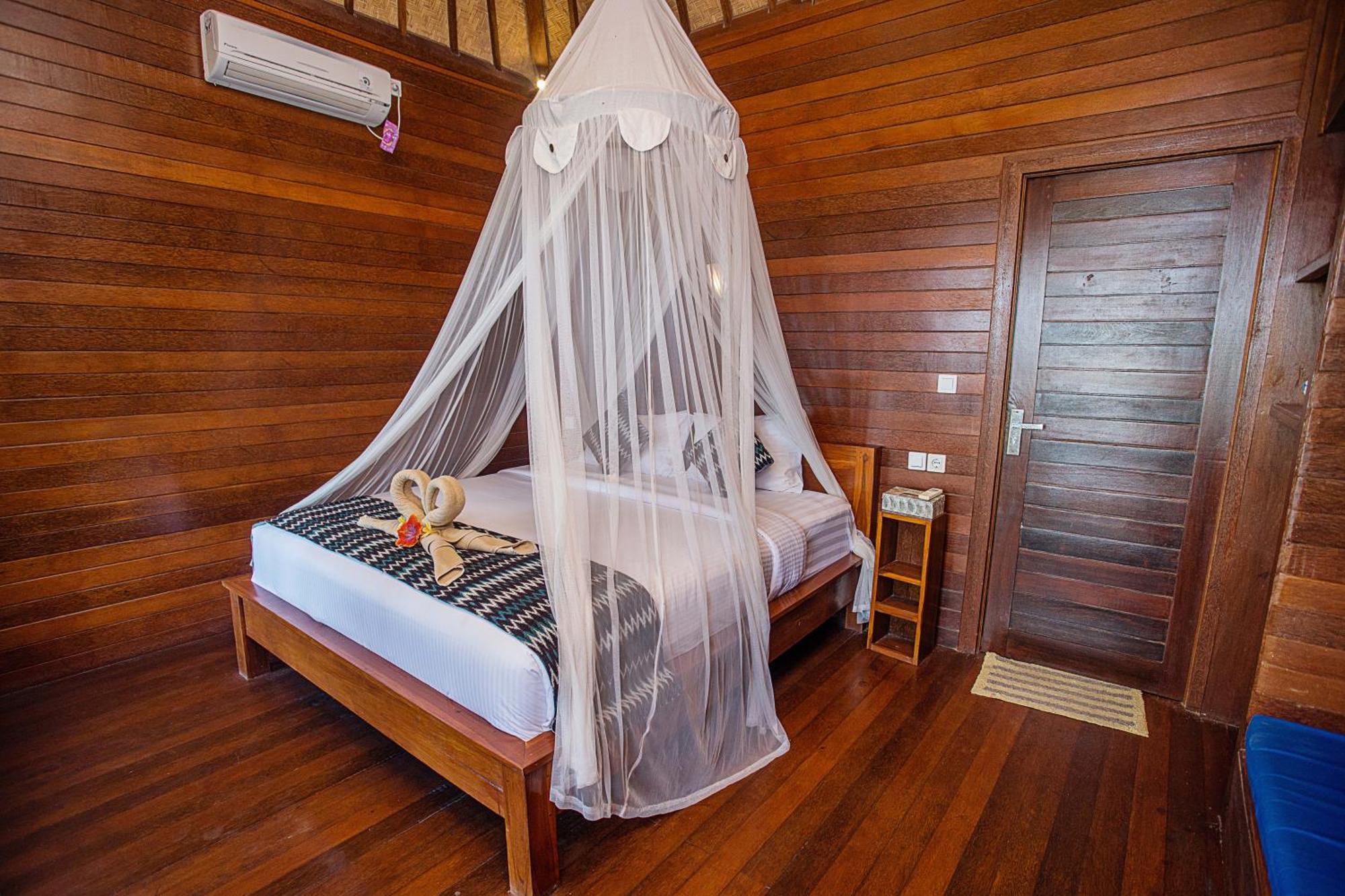 Tawe Ocean Blue Villa Lembongan Esterno foto